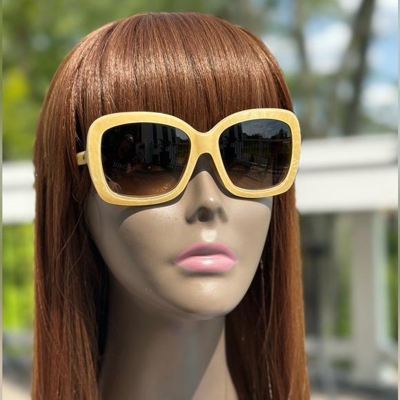 Dolce & Gabbana sunglasses (beige frame) - Picture 7 of 8